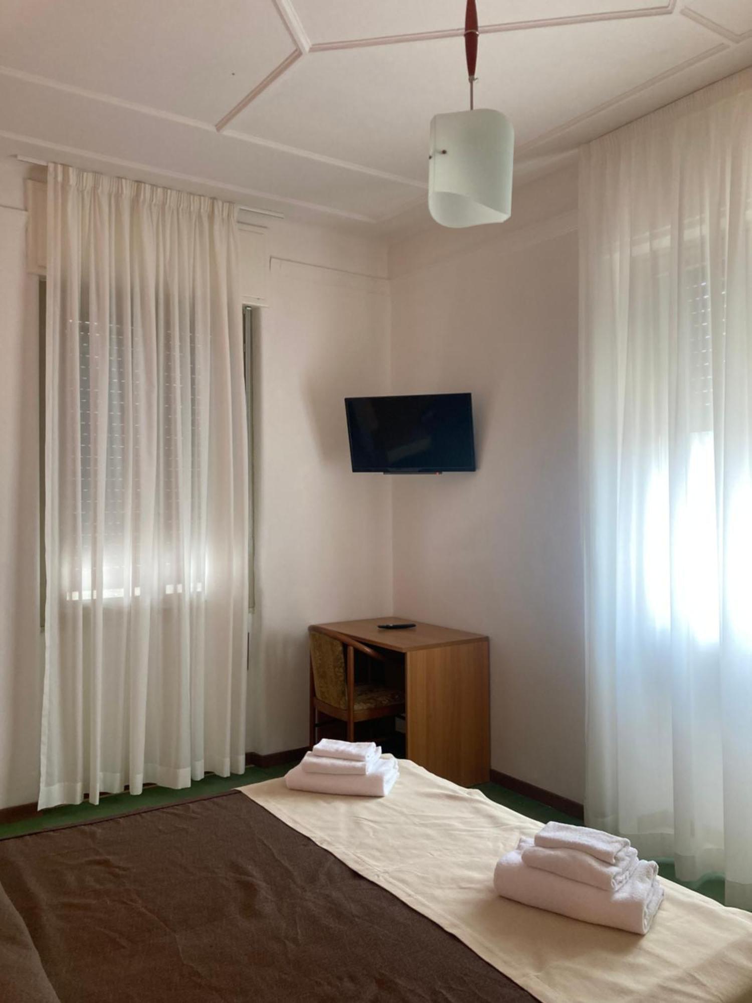 Hotel Villa Trieste Sirmione Værelse billede