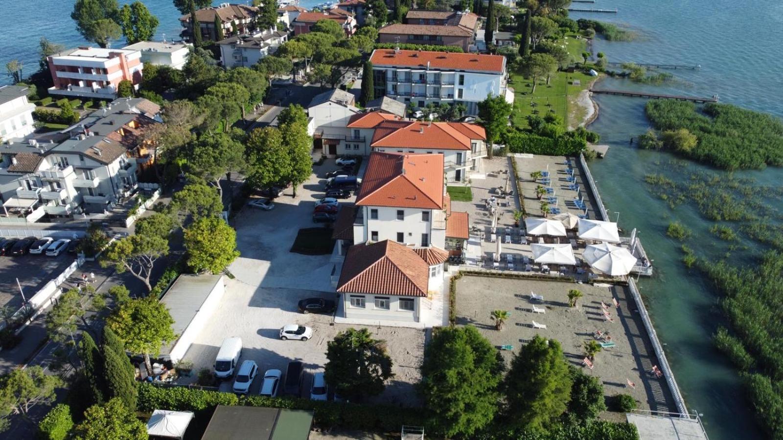 Hotel Villa Trieste Sirmione Eksteriør billede